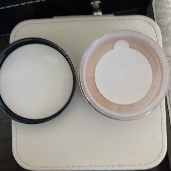 Savvy Minerals Foundation cool no 1 - Picture 2 of 4